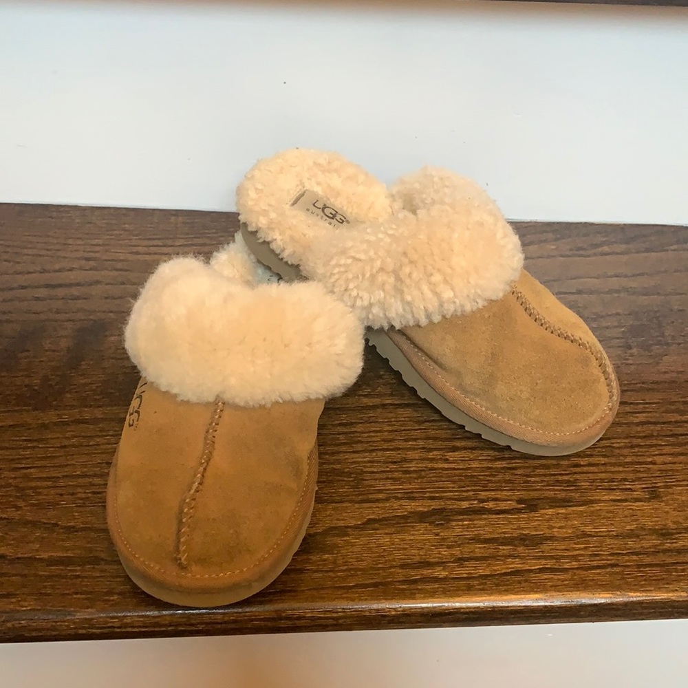 Good condition Cozy Ugg Slippers